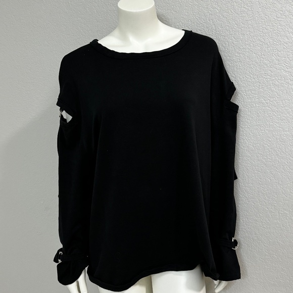 NWOT Very J Open Sleeve Top - Picture 1 of 9